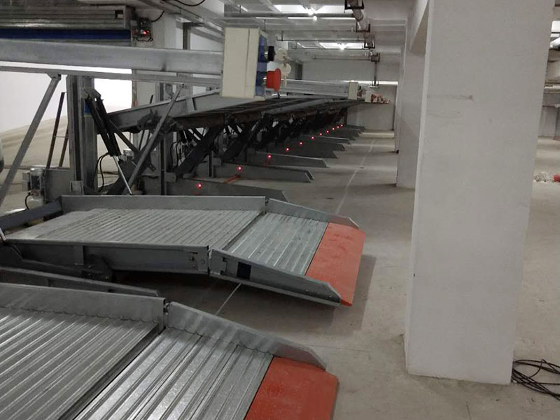 液压俯仰停车设备10